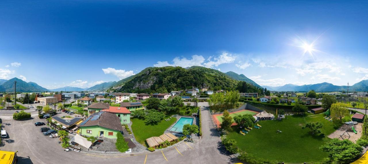 Bamboohouse Motel Riazzino Экстерьер фото