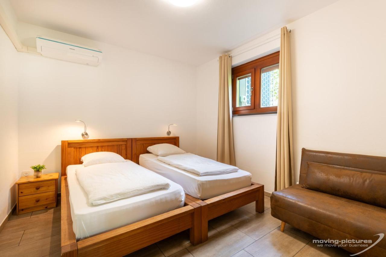 Bamboohouse Motel Riazzino Экстерьер фото